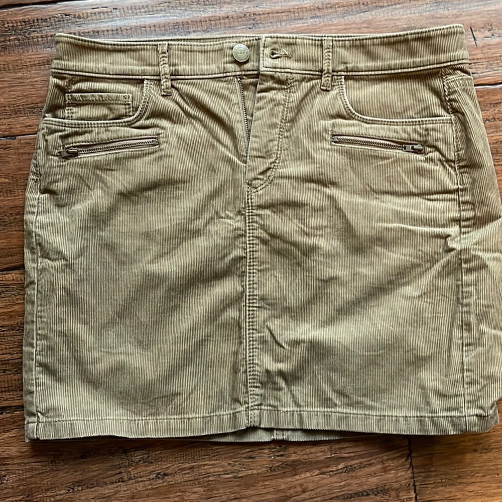 Tan corduroy mini  Loft skirt  size 29/8